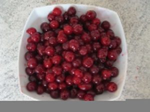 Sauerkirchkuchen mit Hefeteig gebacken als Mitbringsel 13.07.2011 3.JPG